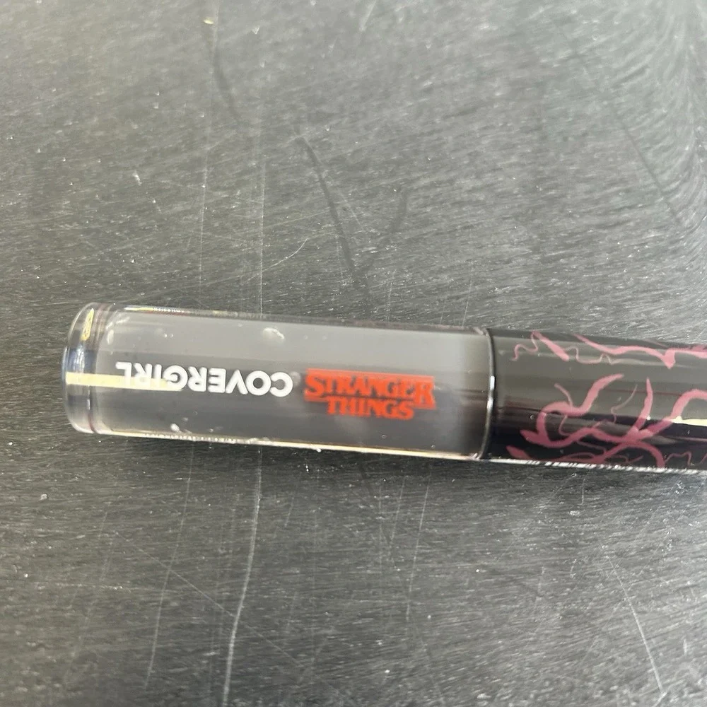 Stranger Things, CoverGirl The Bite, PH Transforming Lip Gloss 120 Mouthbreather